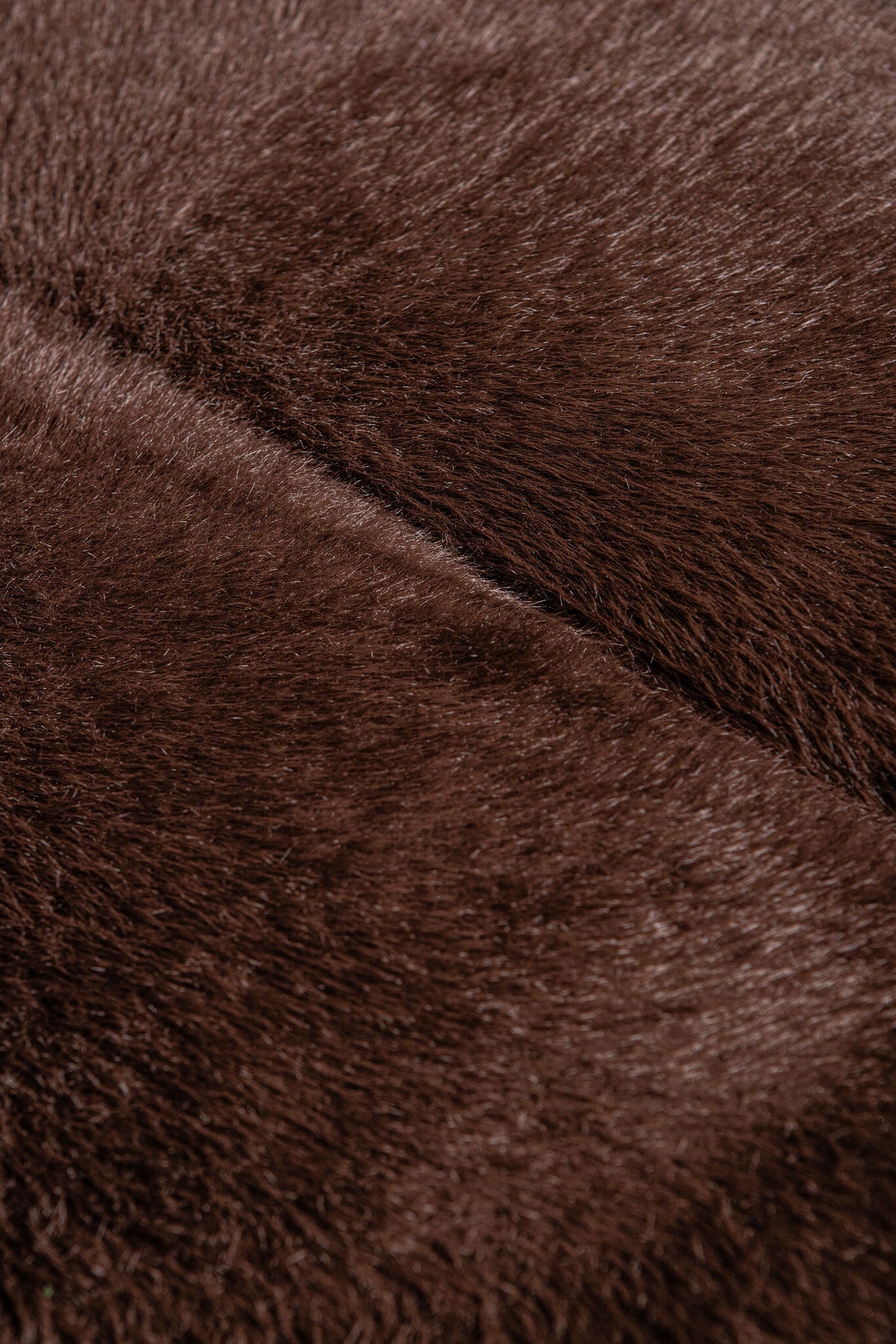 Poltrona Furia marrone scuro in pelliccia PTMD