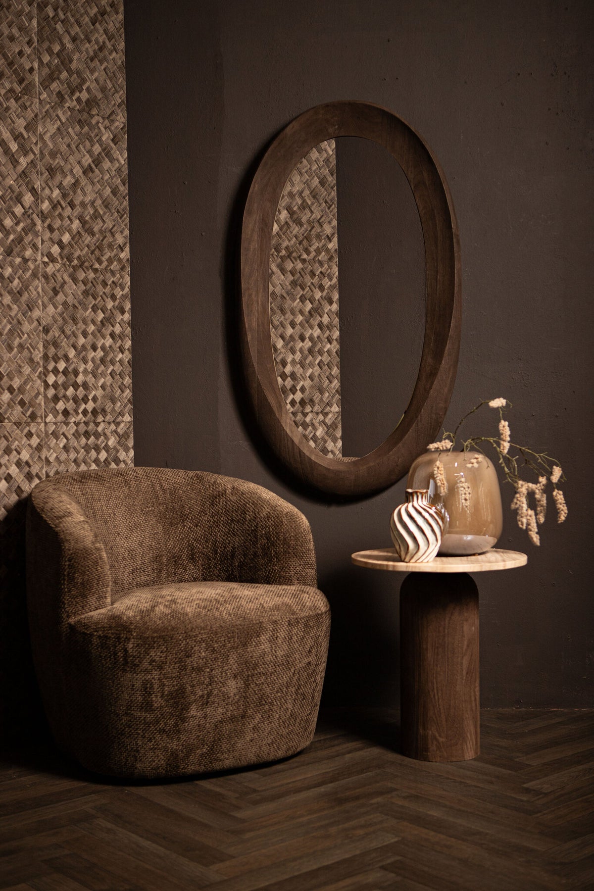 Specchio ovale Noam in legno di mango marrone 68 x 8 x 120 cm PTMD