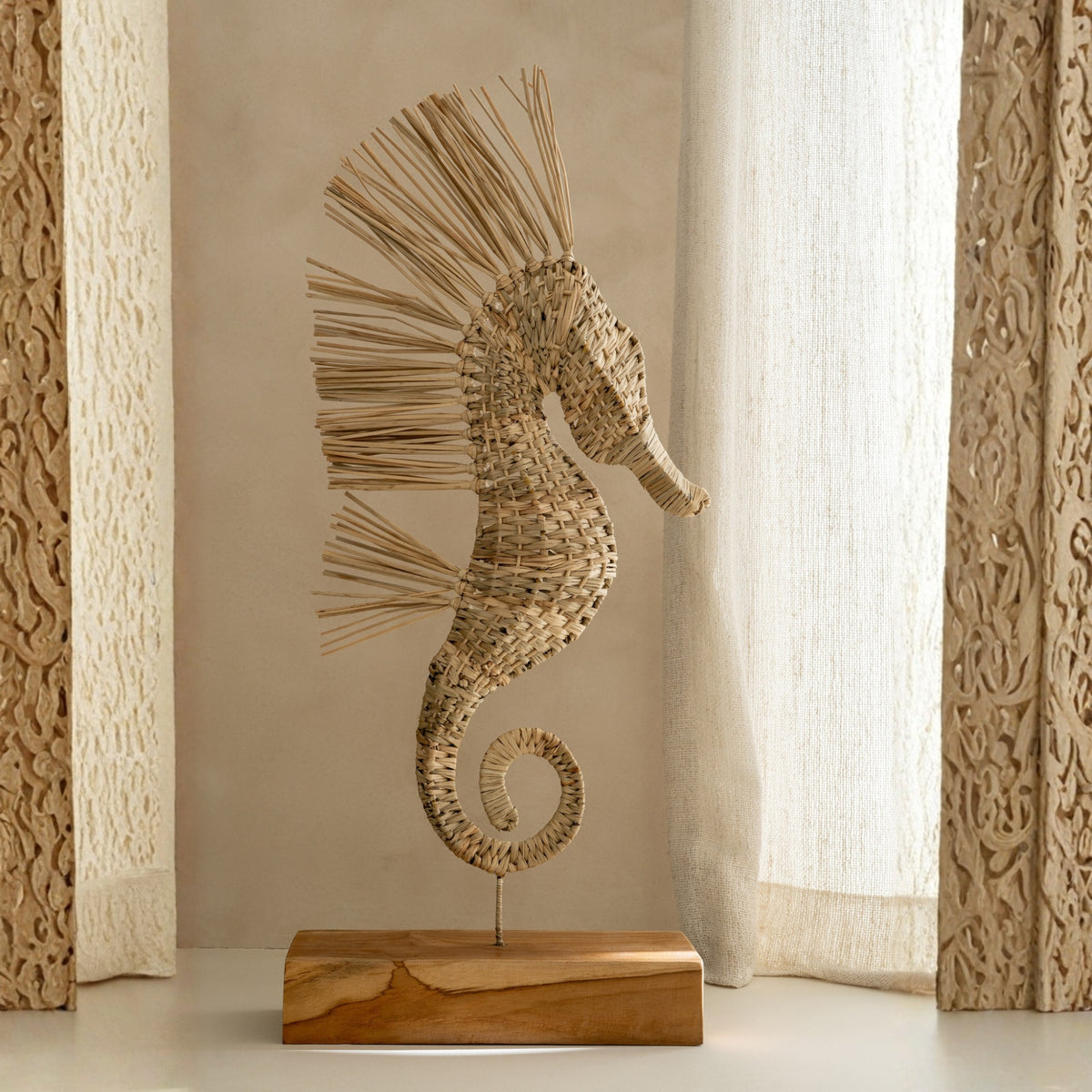 Cavallino Marino Su Piede Erba Naturale Large J-Line