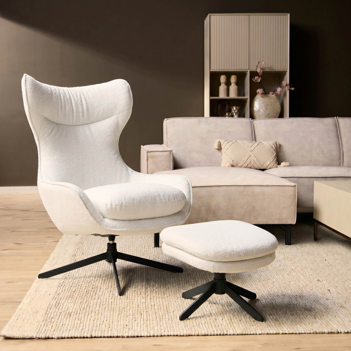 Poltrona Olivia girevole in tessuto bianco sporco Starfurn