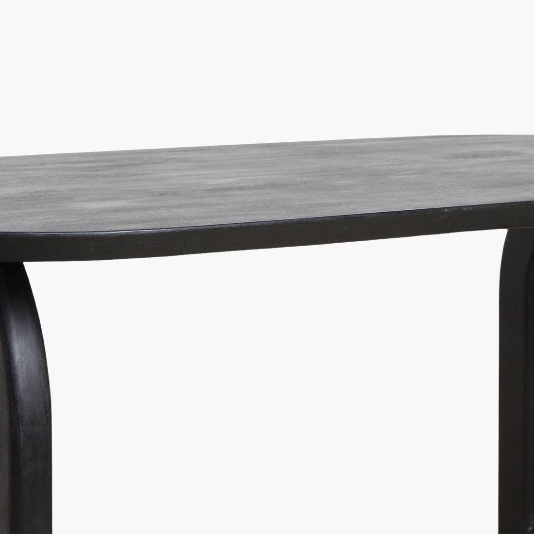 Bullnose Eetkamertafel Black Raw Materials - Eetkamertafel - Raw Materials - livinglovely.nl