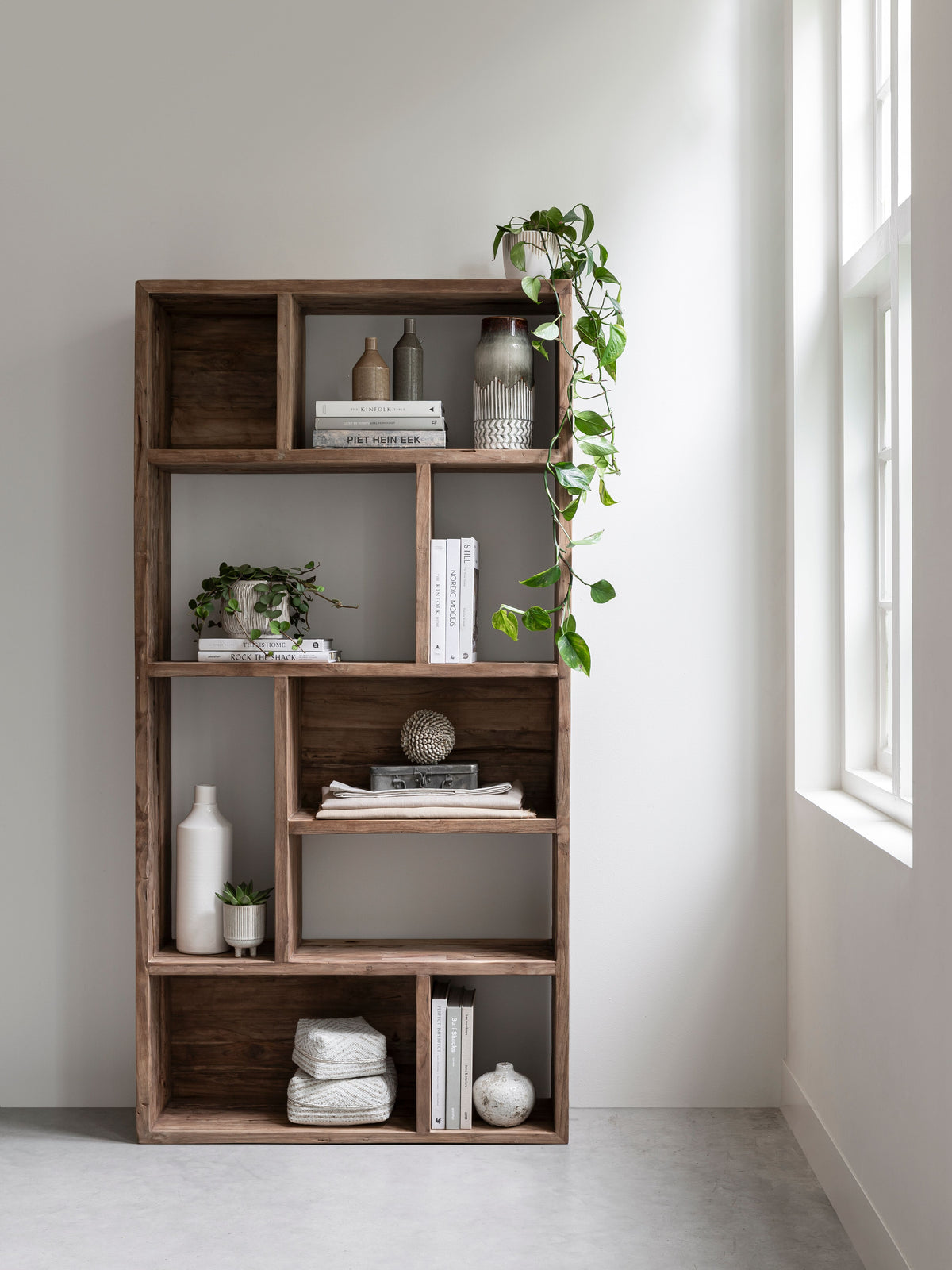MUST Living Gallery Libreria