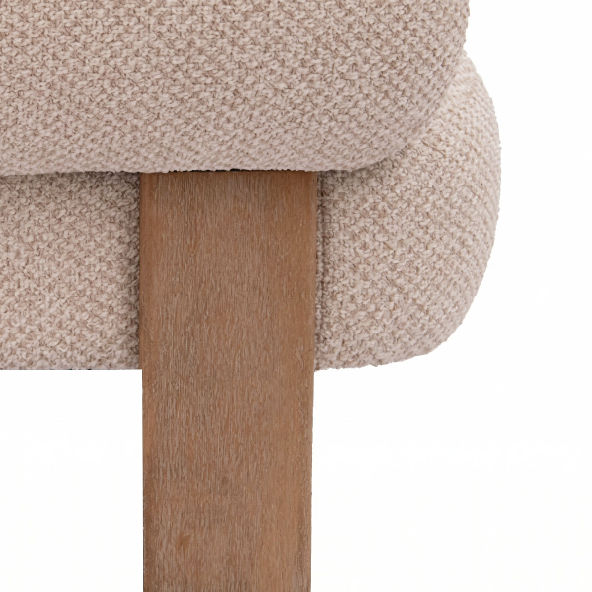 Nomy Fauteuil Opulence Crème Rubberhout van PTMD, extra aanzicht van de fauteuil in crème