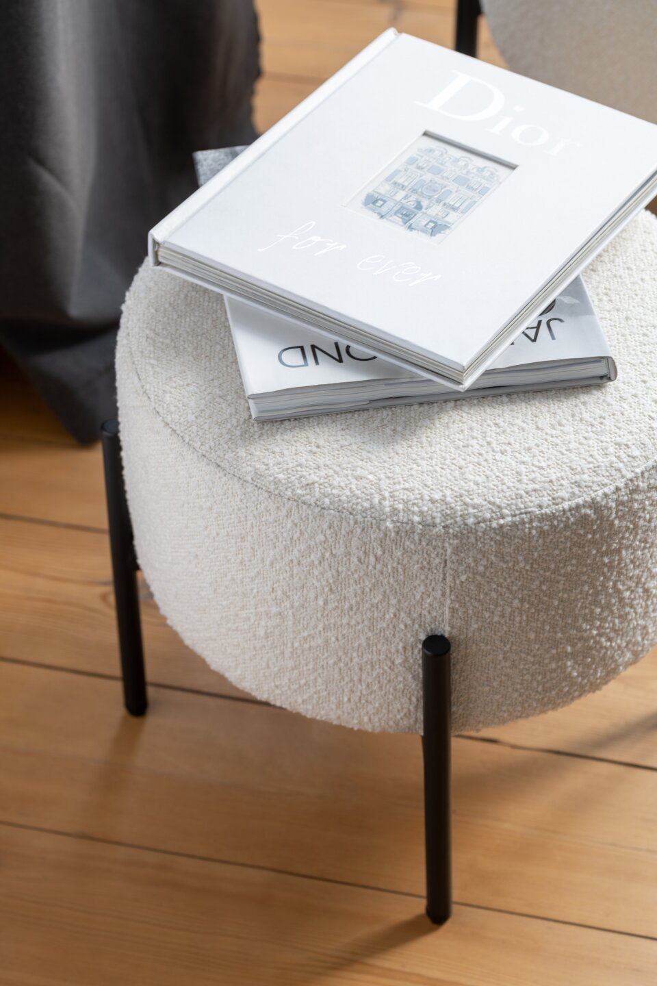 Sgabello Boucle Multistrato/Poliestere Bianco/Nero J-Line