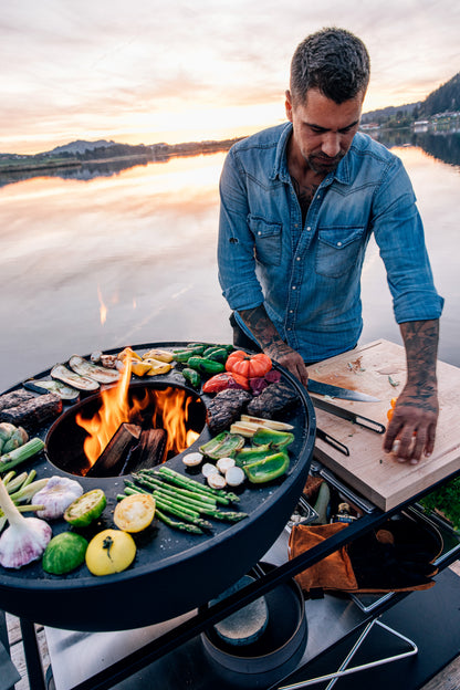 Fire Kitchen BBQ con Höfats Bowl 70 Cucina da esterno