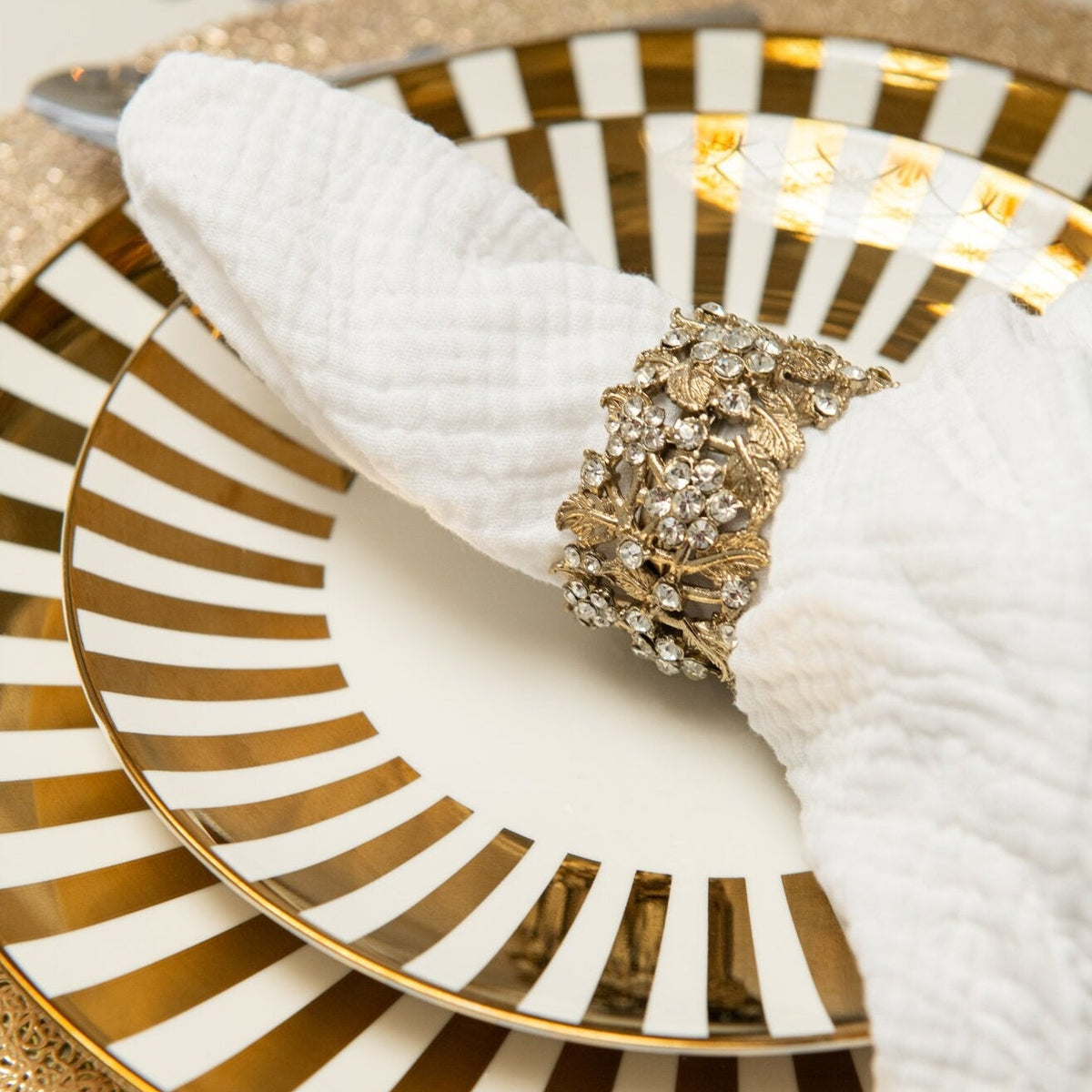 Confezione da 6 Portatovagliolo Largo Metallo Oro J-Line
