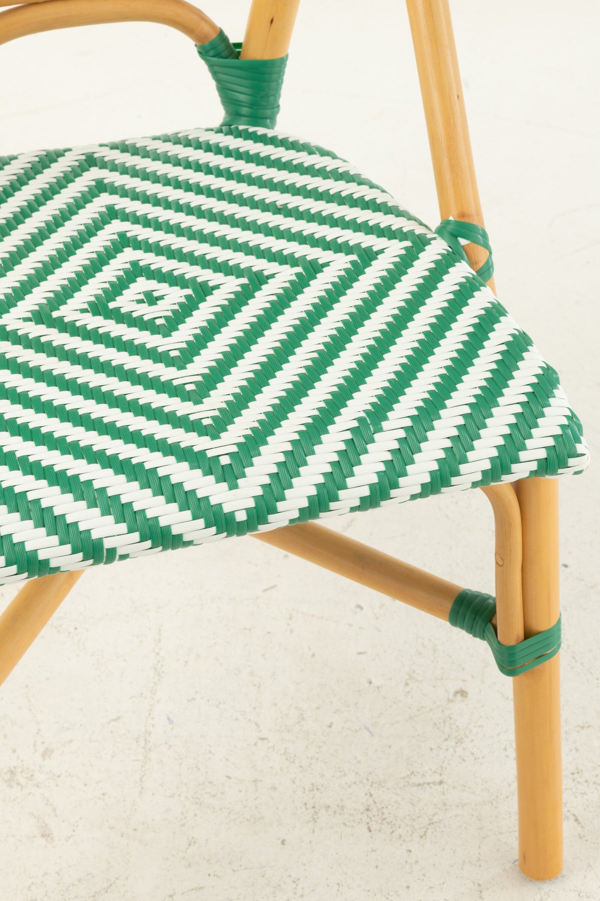 Sedia in rattan verde scuro/bianca J-Line