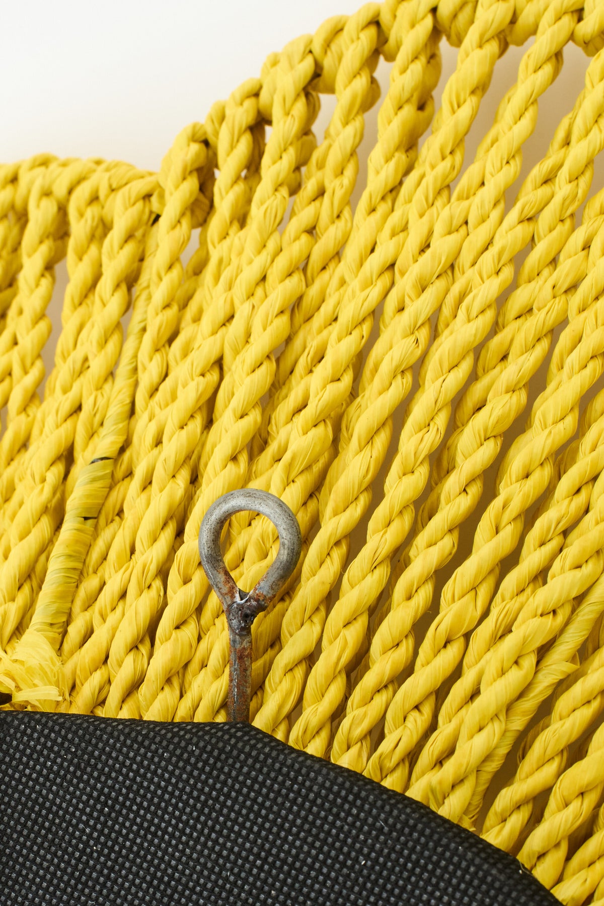 Specchio da parete in rafia gialla J-Line