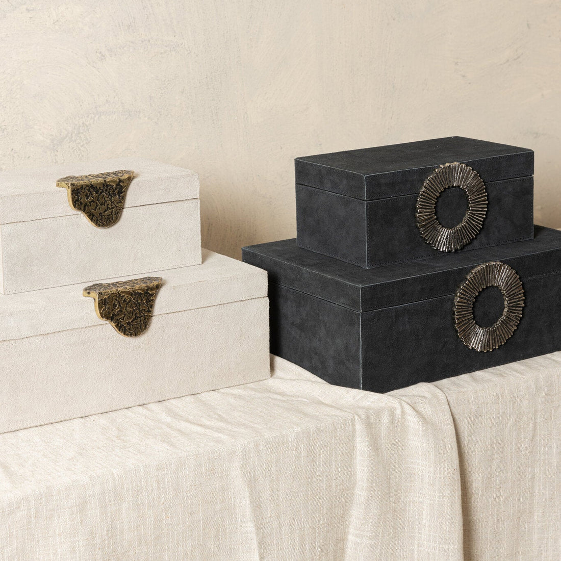 Hazael scatola in camoscio nero con manico argentato set da 2 PTMD