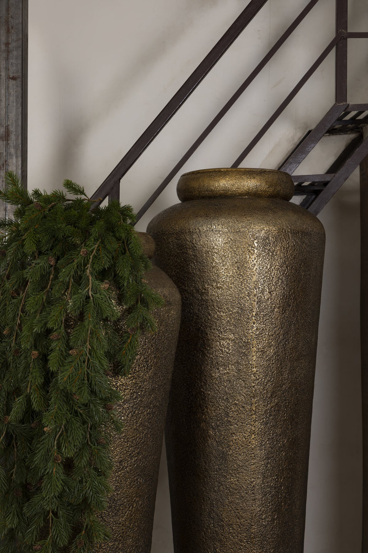 Vaso Zavir - 50x50x173 cm - Alluminio - Oro PTMD