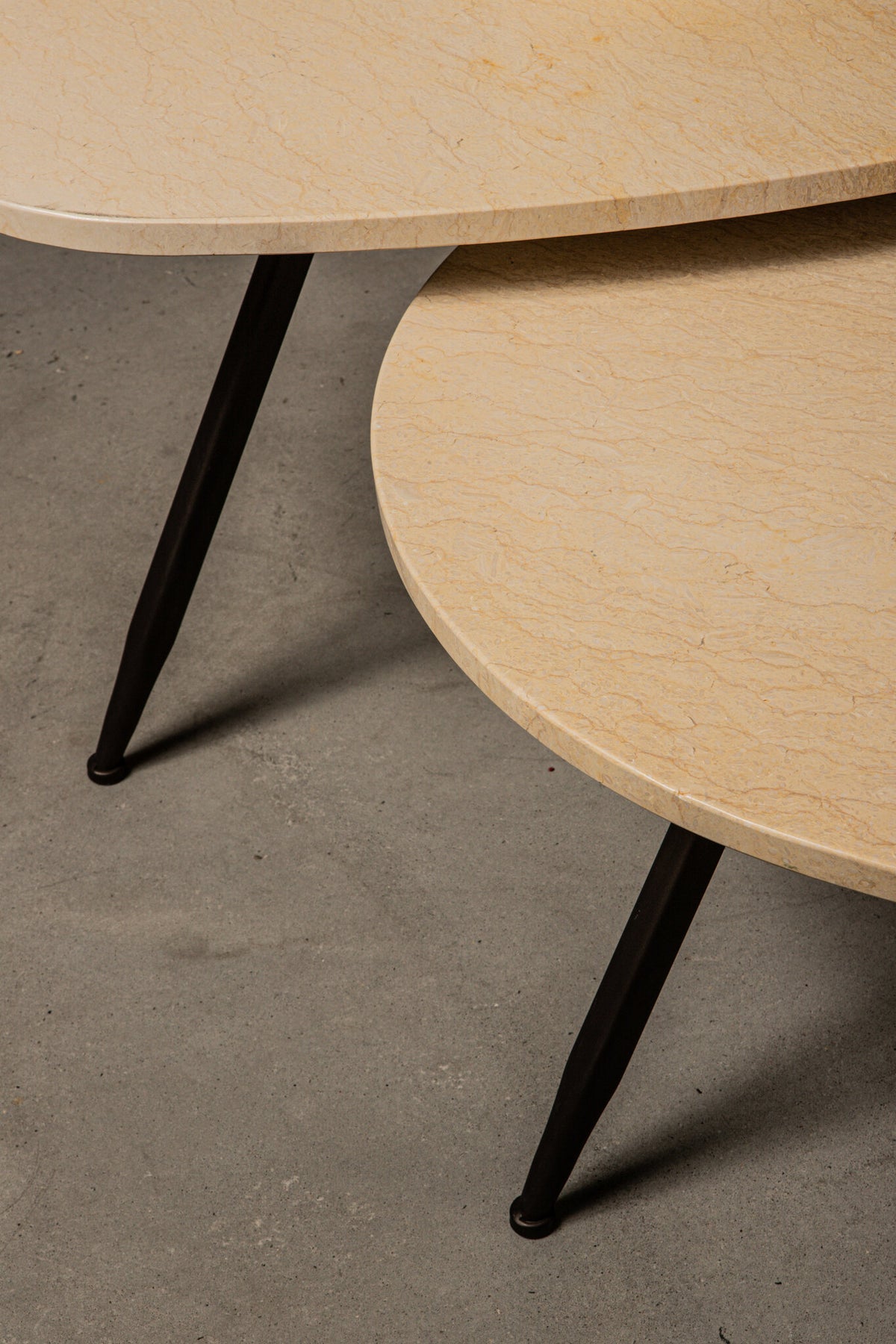 Set di 2 tavolini da salotto Veria in marmo beige PTMD
