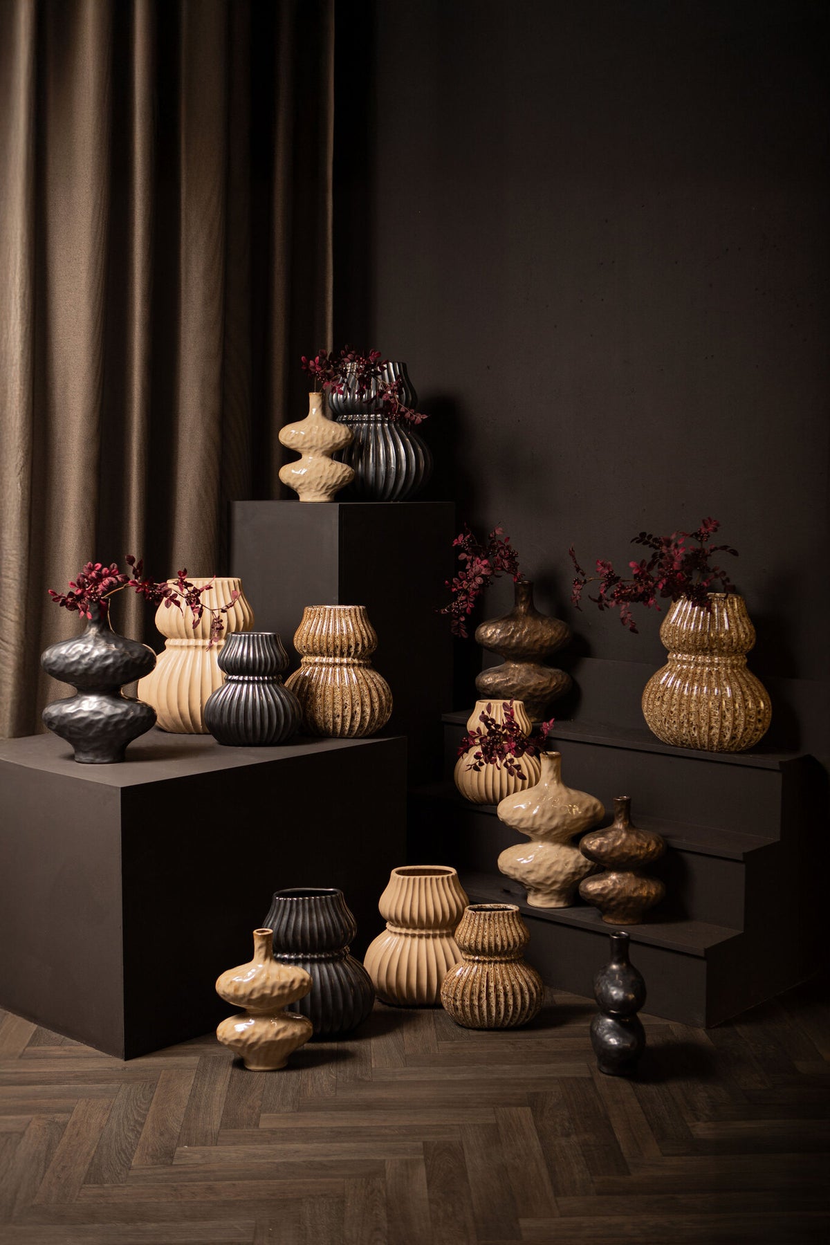 Chelsean Vaso in Ceramica Ovale a Bulbo color Bronzo L 28x16x40cm PTMD