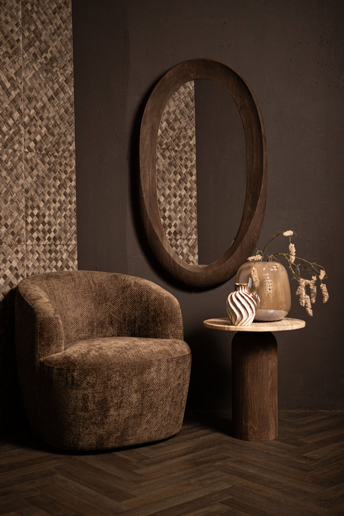 Specchio ovale Noam in legno di mango marrone 68 x 8 x 120 cm PTMD
