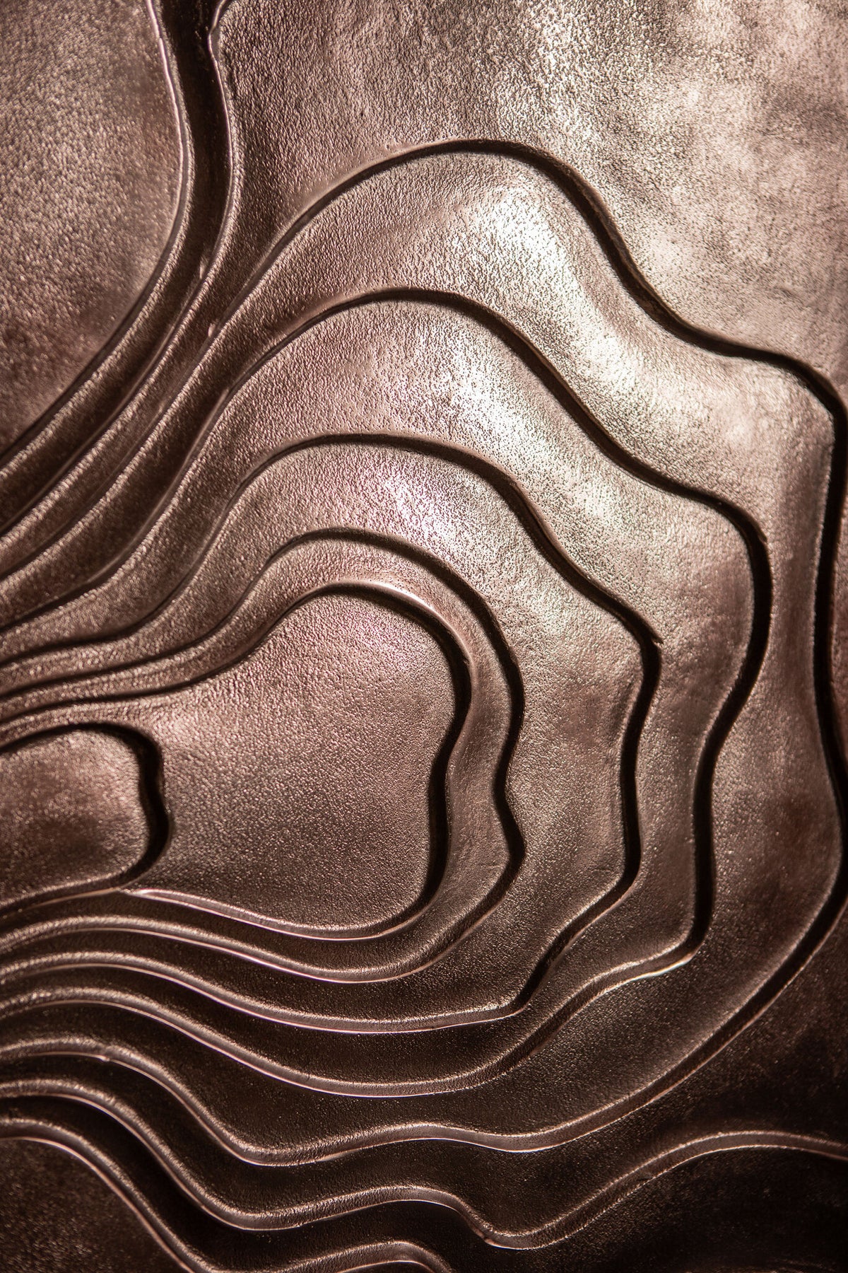 Pannello da parete in alluminio pressofuso color bronzo Erike Wave in 2 parti PTMD
