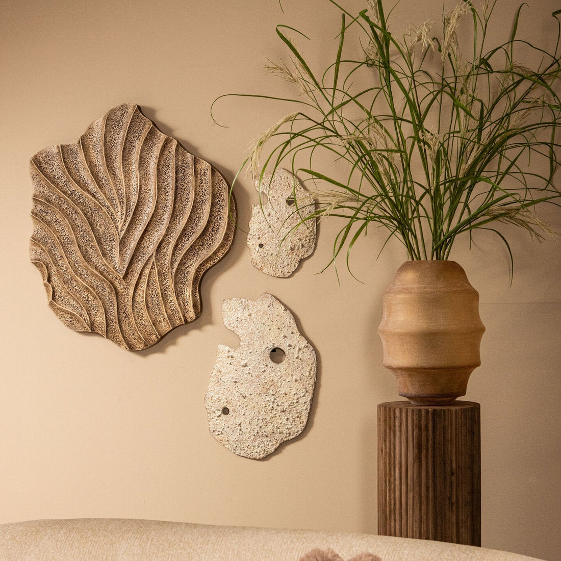 Pannello da parete Enrike in alluminio grezzo pressofuso beige Large PTMD