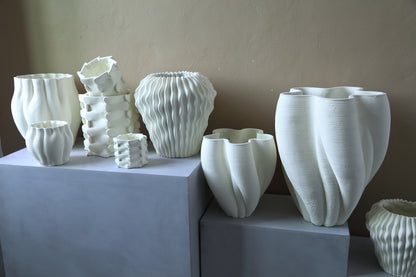 Barren Vaso Rotondo in Cemento Bianco Motivo Ondulato 3D L PTMD