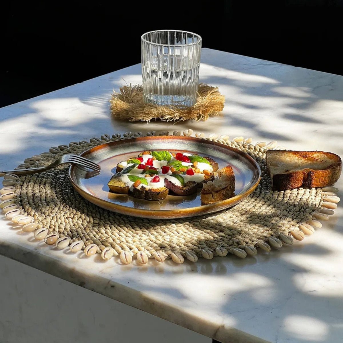 Il set di tovagliette Seagrass Shell - Naturale Bazar Bizzarro