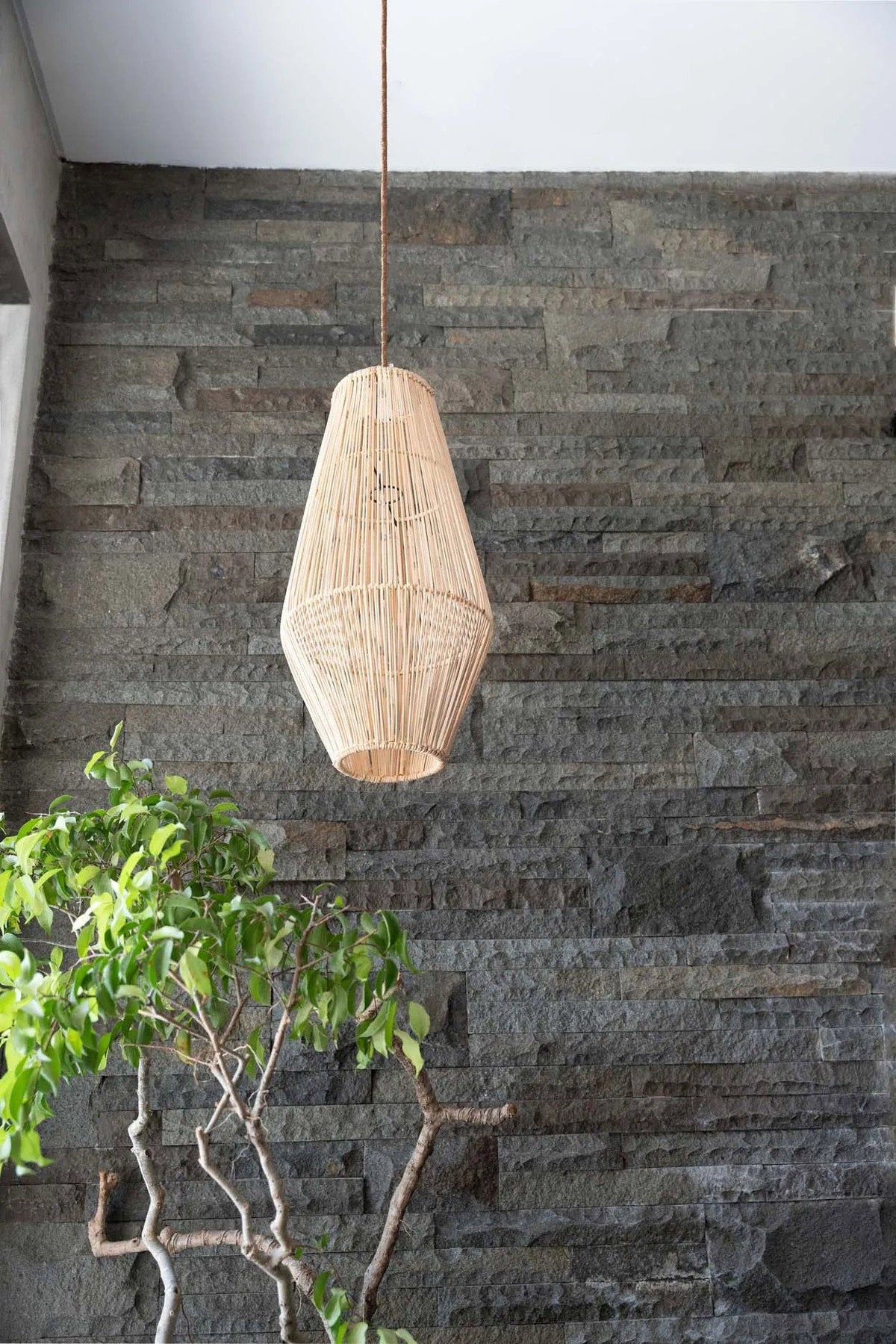 La lampada a sospensione Afrodisiac - Naturale - M Bazar Bizar