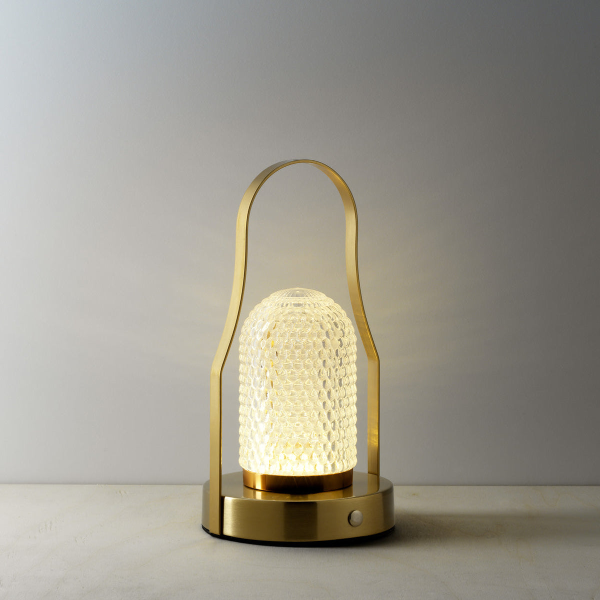 La lampada da tavolo a LED Lampuccino