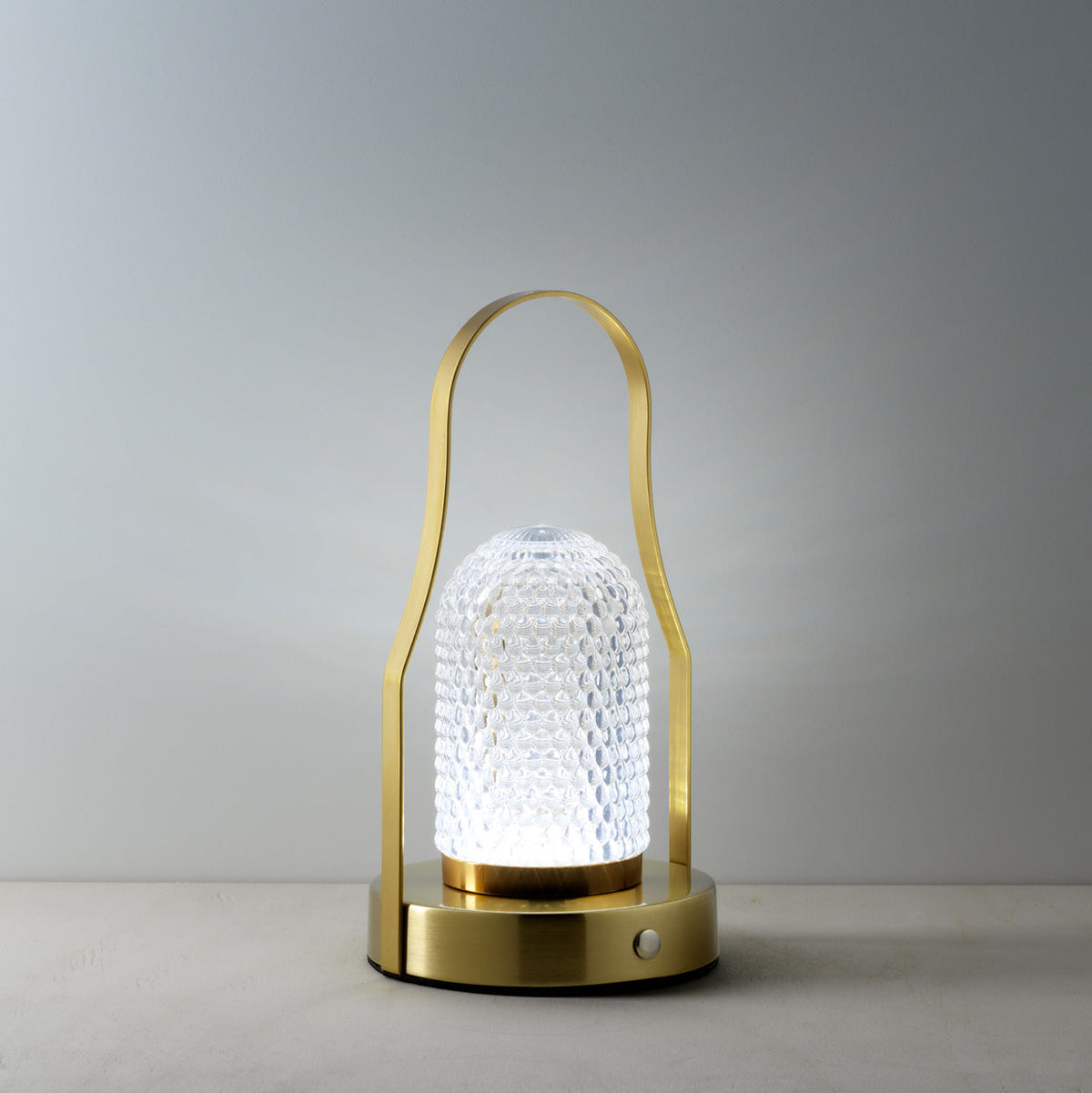 La lampada da tavolo a LED Lampuccino