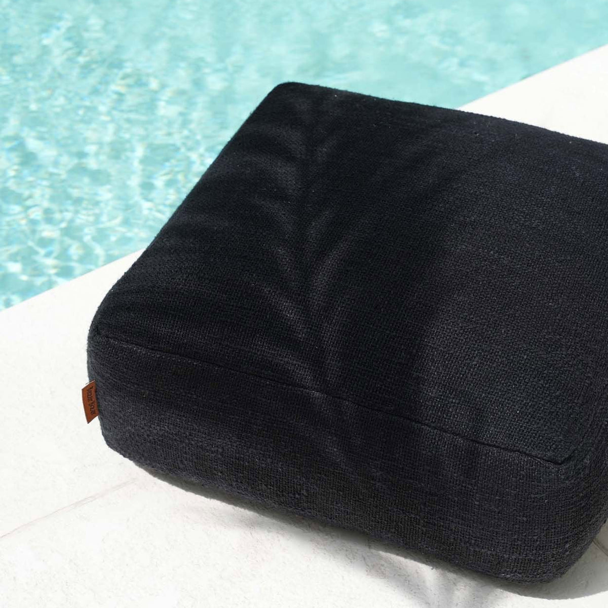 Il pouf Comfy Nero Bazar Bizar