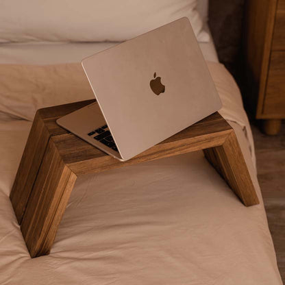 Il tavolo per laptop Ashley Cocoon Naturale Bazar Bizar