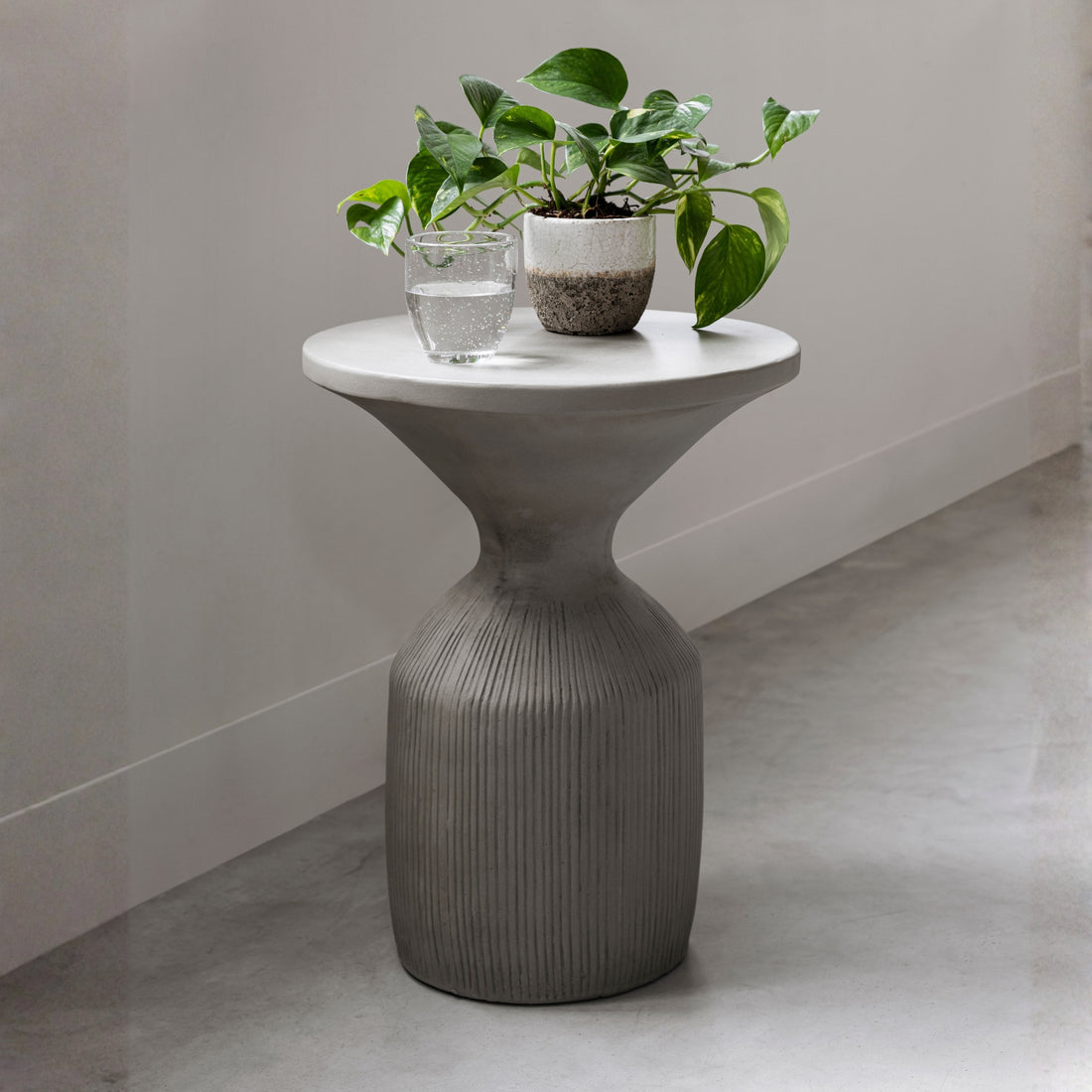 MUST Living Tavolino Flora Olive