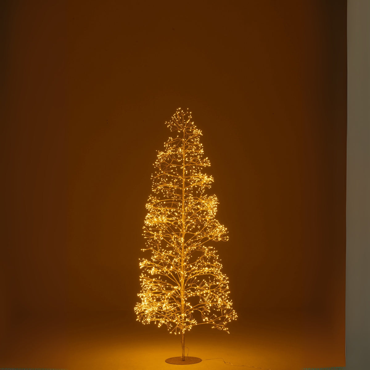 Albero di Natale 2700 LED Metallo Color Oro Medio H210cm J-Line