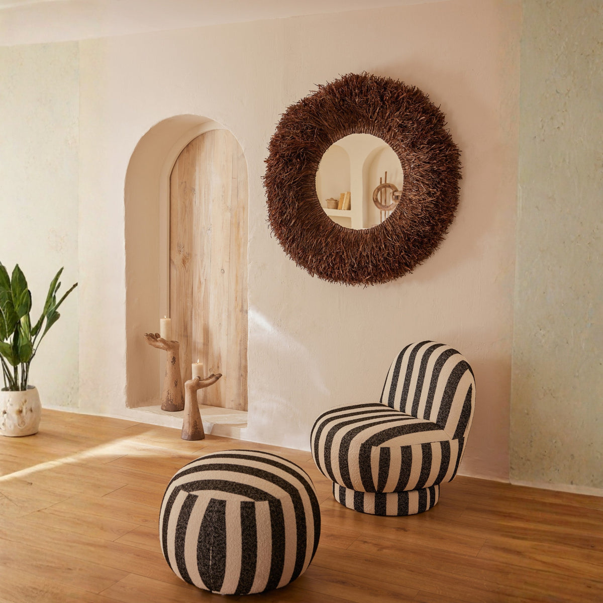 Specchio da parete rotondo in sisal marrone scuro J-Line