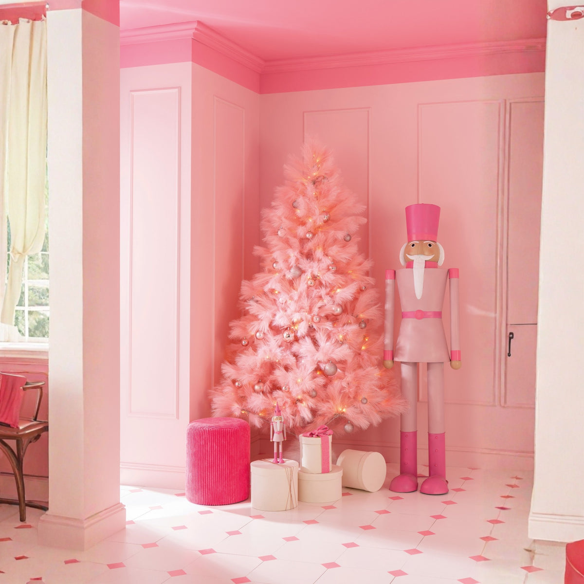 Schiaccianoci Baffo Metallo Rosa Medio H158cm J-Line
