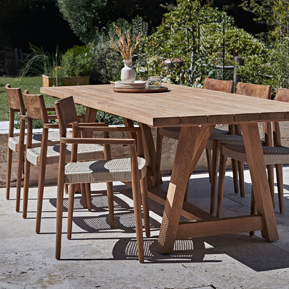 Freya Sedia da pranzo in teak con braccioli Naturale Set da 2 Raw Materials