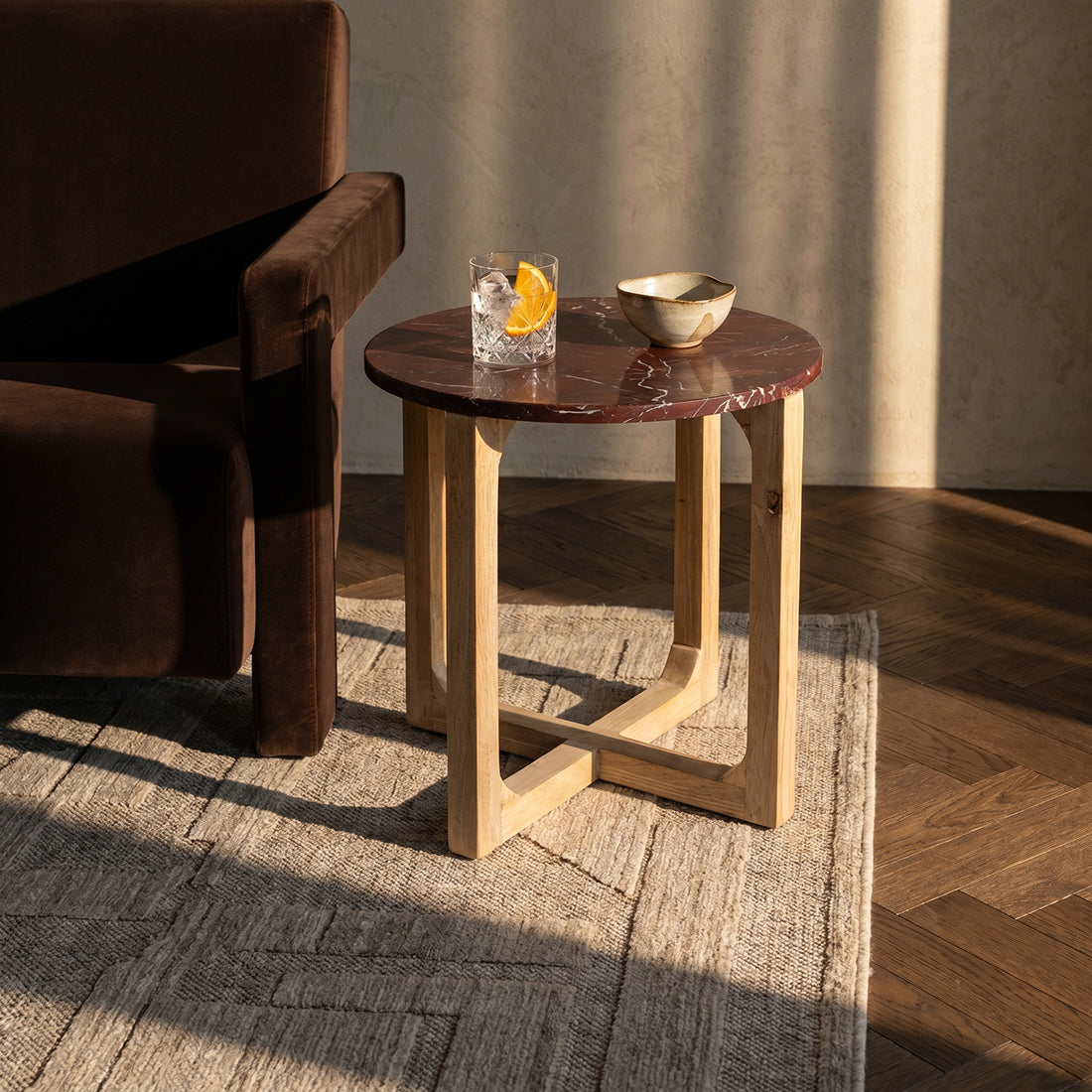 Tavolino in marmo rotondo ‘Cherry’ Raw Materials