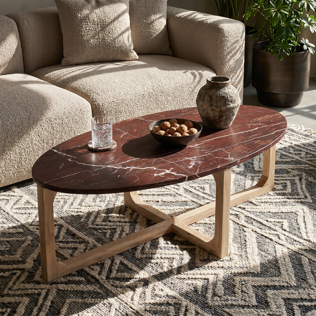 Tavolino da salotto ovale in marmo ‘Cherry’ Raw Materials