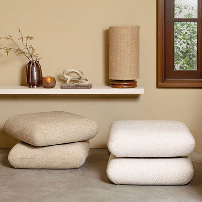 Aro Draaipoef Opulence Taupe van PTMD, sfeerbeeld van de opulence bekleding in een interieur