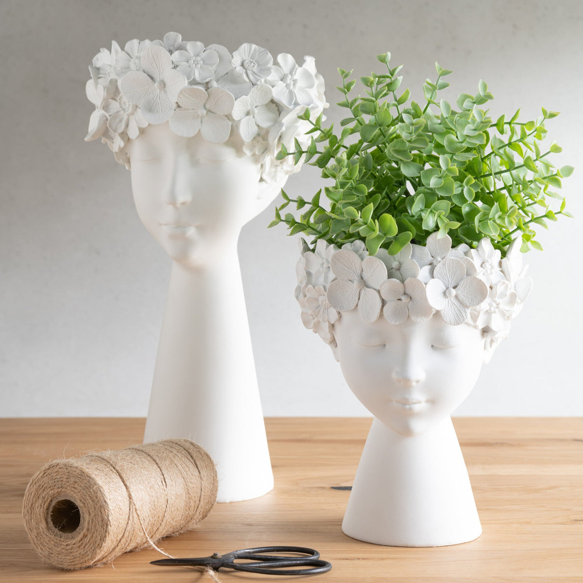 Bloempot Kop Resine Wit Small - Pot - J-Line - livinglovely.nl
