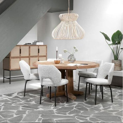 Eetkamerstoel Bloom met gewelfde rug in licht grijs bouclé