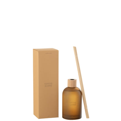 Geurstokjes Accords Essentiels Santal Satiné 250ml van J-Line, fles met losse stokjes en verpakking op witte achtergrond