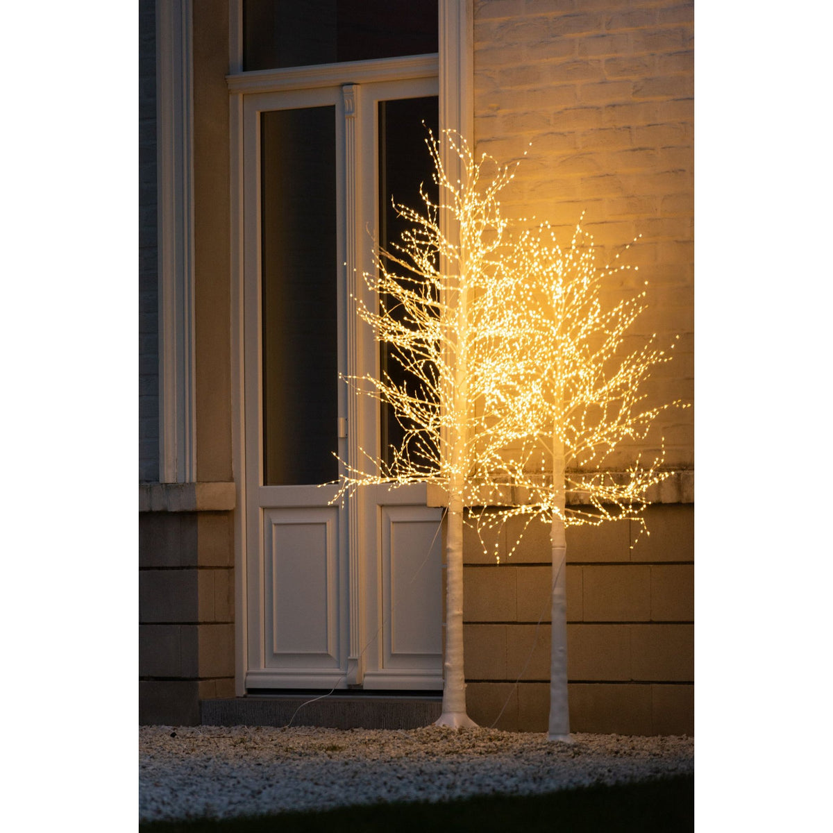 Kerstboom 3000 Led Plastiek Wit Large H210cm van J-Line, witte kerstboom van plastiek, detail van de takken en afwerking