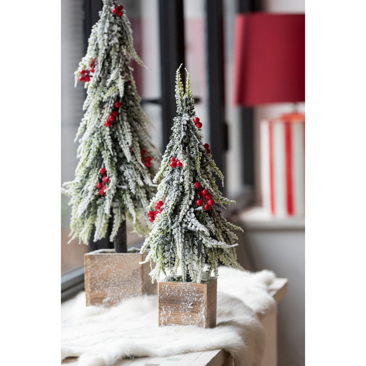 Kerstboom + Led Kunststof Sneeuw Groen/Rood Small H40cm van J-Line, groenrode kerstboom van kunststof, van dichtbij gezien