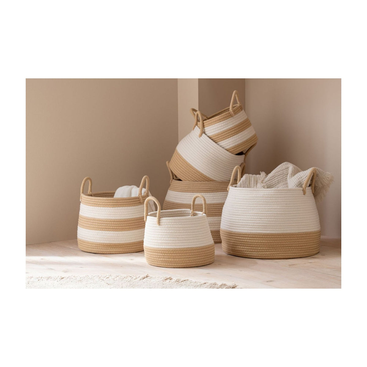Cesti rotondi con manico in poliestere color naturale/bianco, set di 3, J-Line