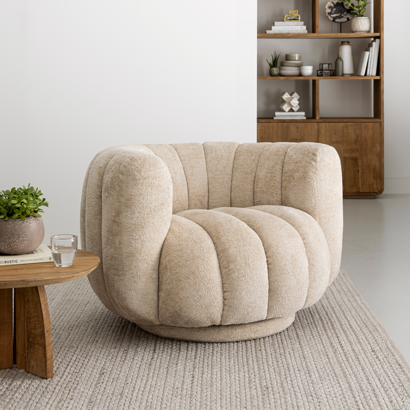 Poltrona Mello girevole in tessuto color crema MUST Living