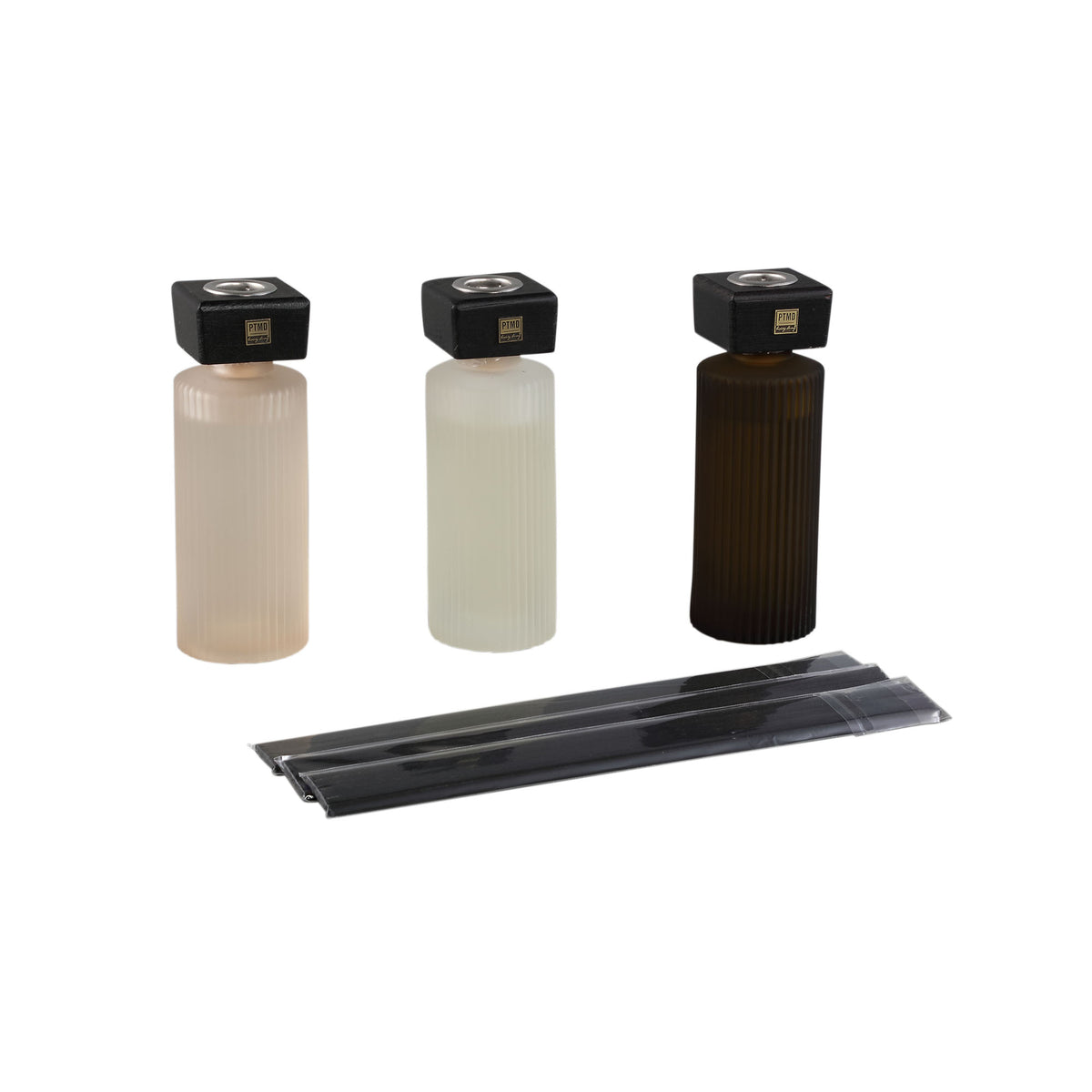 New Elements Geurstokjes Floral Arabia 130ml van PTMD, drie flacons uit de New Elements lijn met stokjes
