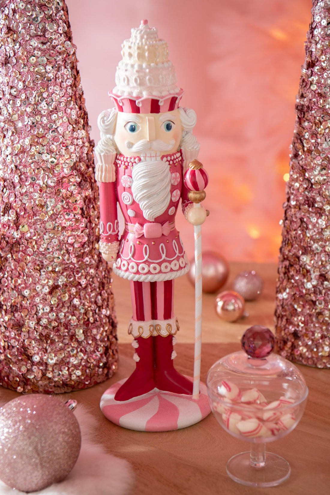 Schiaccianoci Snoep Resina Bianco/Rosa Piccolo H28cm J-Line