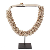 Ornament Indonesische Schelpenketting Tanoa Beige/Zwart - Pole To Pole - Ornament - Pole To Pole - livinglovely.nl