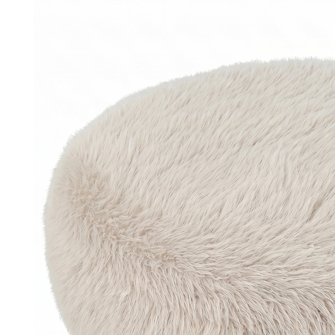 Pilo Poef Hair Stof Beige Rond Small van PTMD, lage ronde poef in beige vanuit een andere hoek