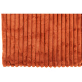 Detail van de corduroy ribbelstructuur in roestbruin van J-Line