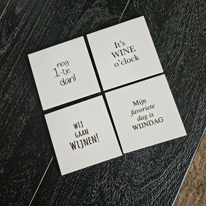 Set di 4 sottobicchieri quadrati per vino