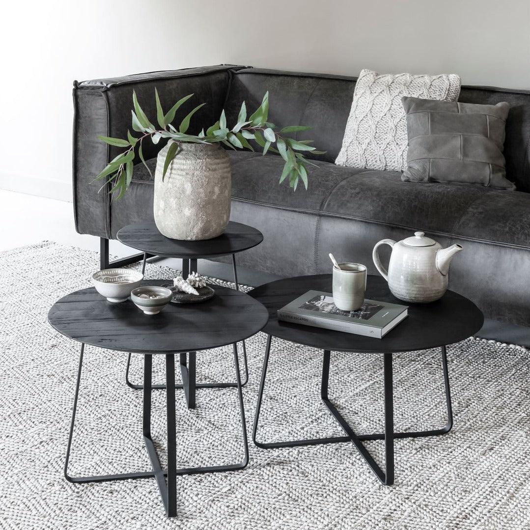 Ronde zwarte bijzettafel Neptunes met ijzeren frame vooraanzicht