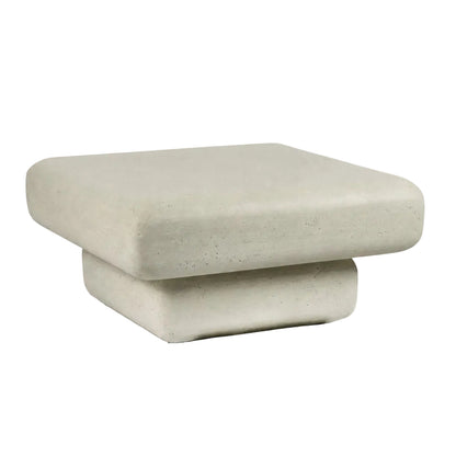 Salontafel Makura Vezelcement Gebroken Wit van Pomax, productfoto in gebroken wit met de volledige vorm in beeld