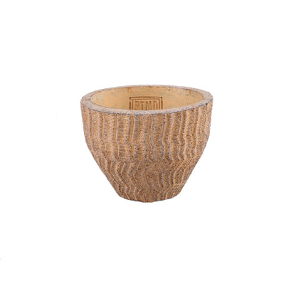 Kleine lage pot Zanaya van PTMD in lichtbruin cement, Ø12cm